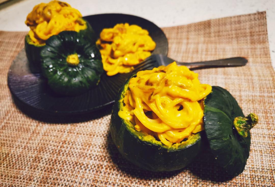 连碗都能吃掉的高颜值「贝贝南瓜意面」满口奶香，吸溜一口就停不下来！