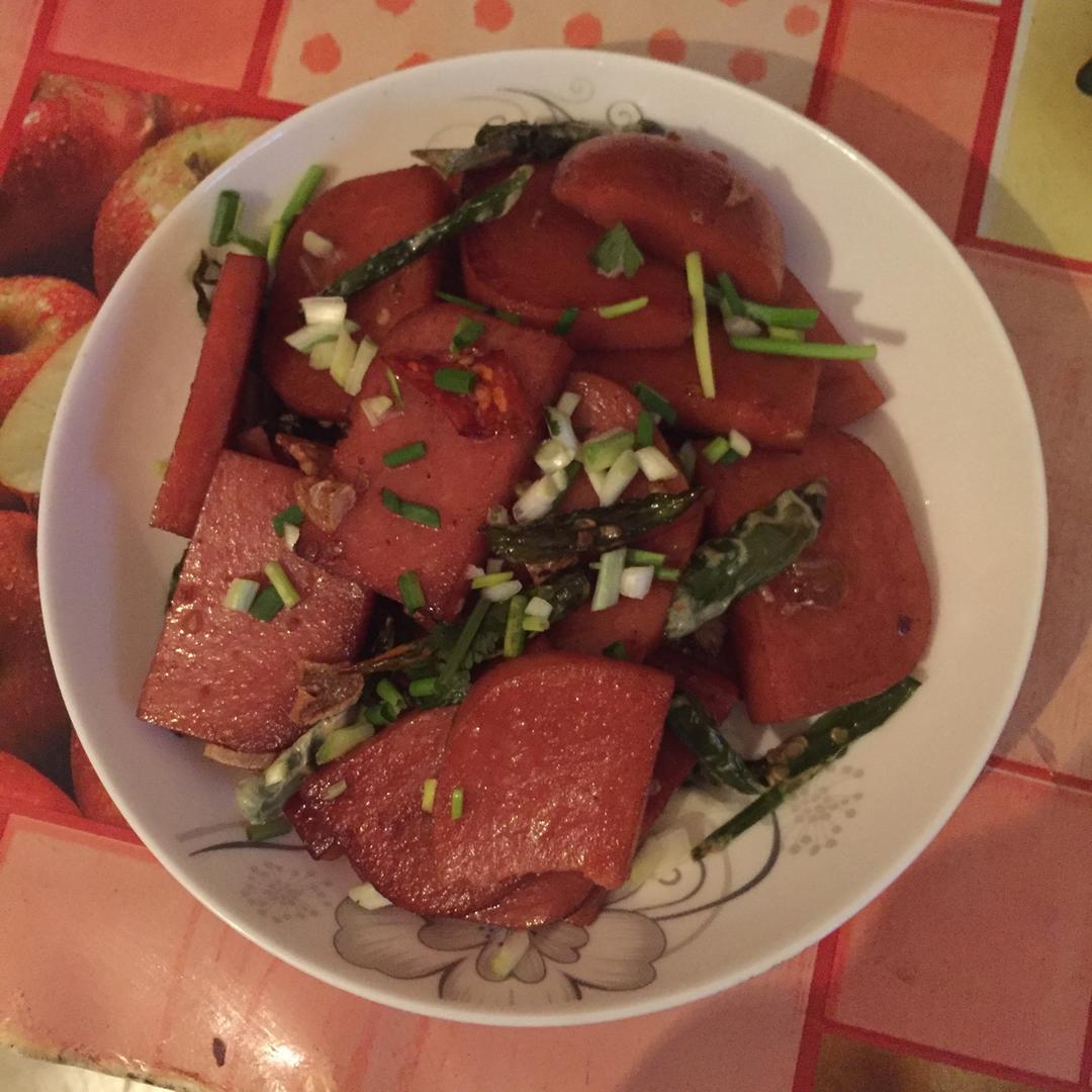 超级下饭的辣椒炒午餐肉