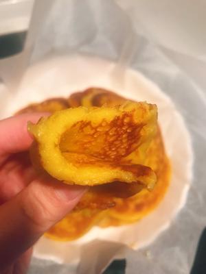 芒果酸奶鸡蛋饼的做法 步骤4
