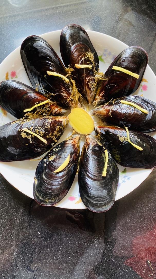 清蒸青口贝(海虹，贻贝)附蘸汁