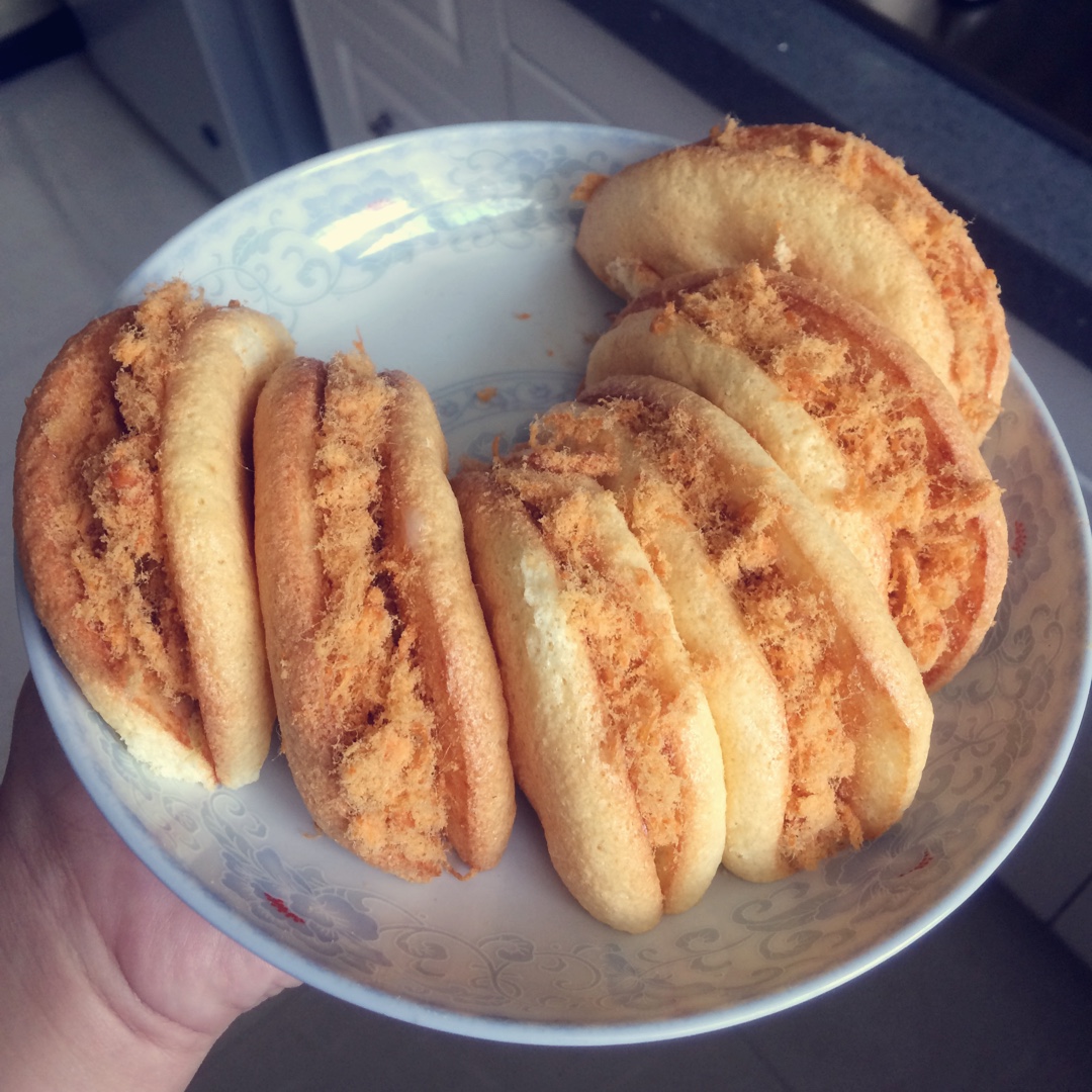 金丝肉松元宝蛋糕