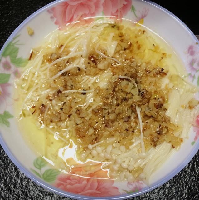 蒜蓉蒸金针菇