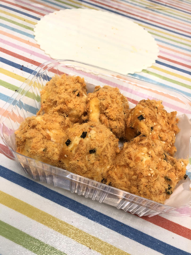 爆浆芝士肉松小贝