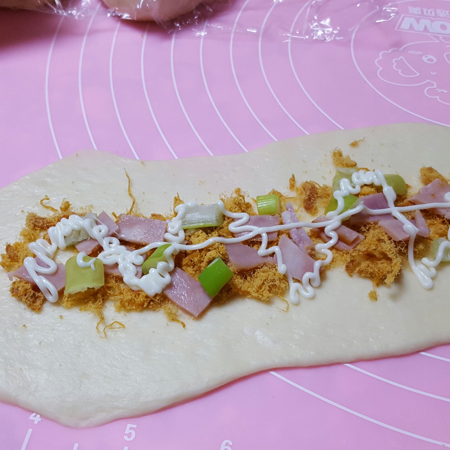 皇冠培根肉松面包