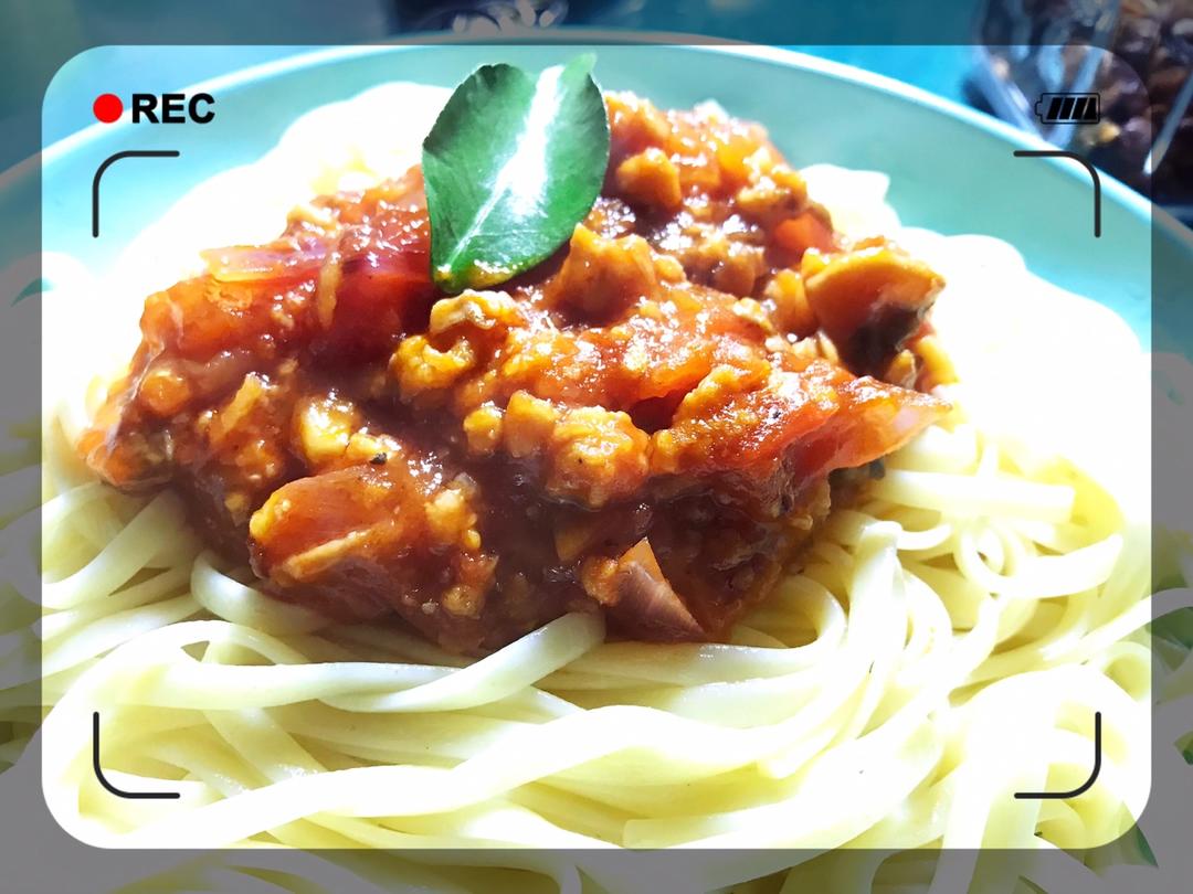 蕃茄蘑菇肉酱意大利面