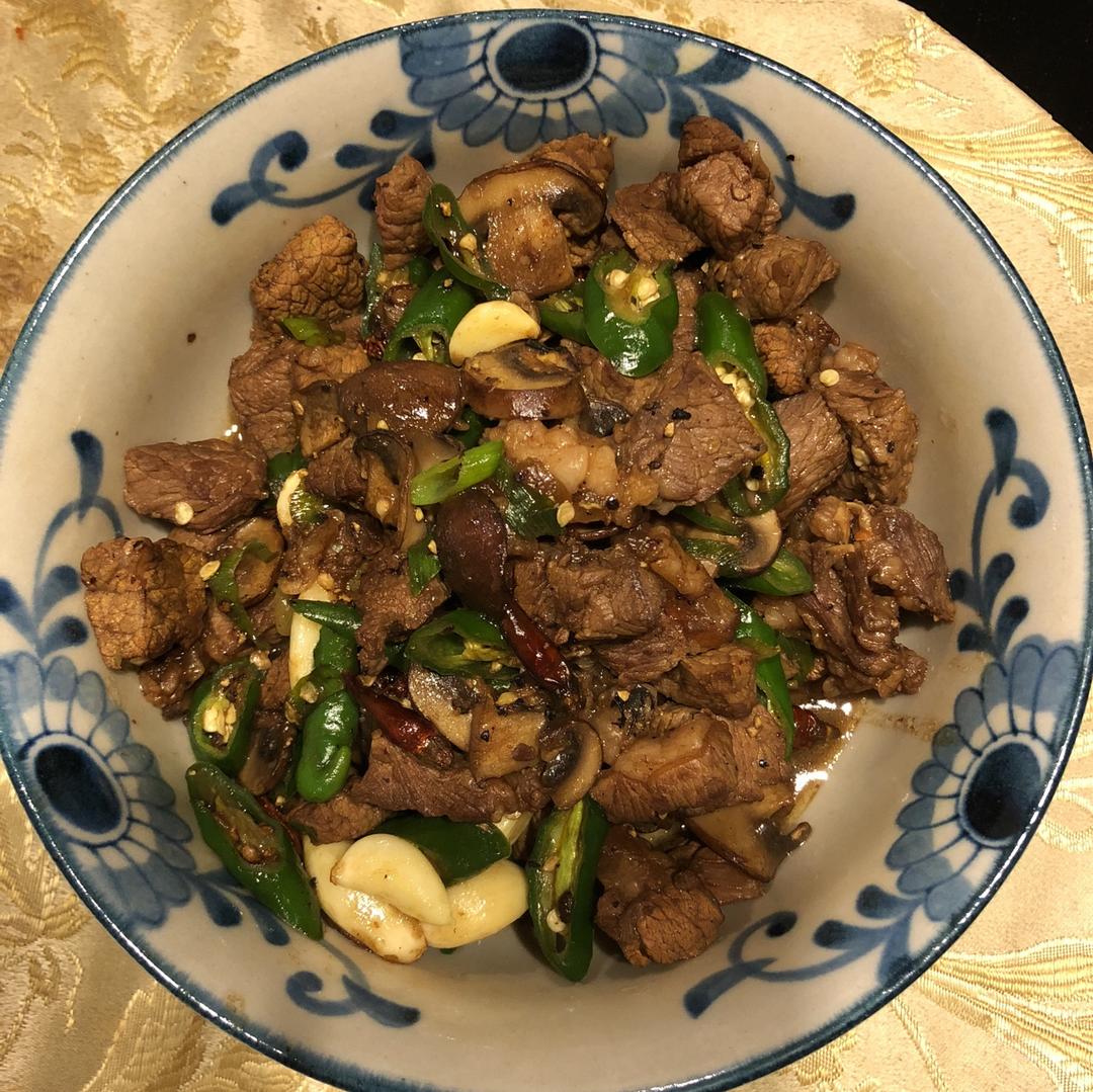 黑椒杏鲍菇牛肉粒