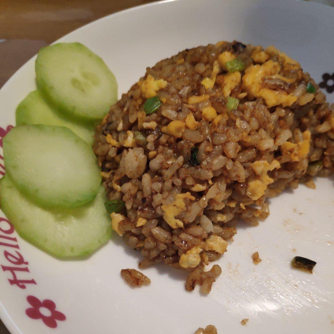 酱油炒饭(超级简单)