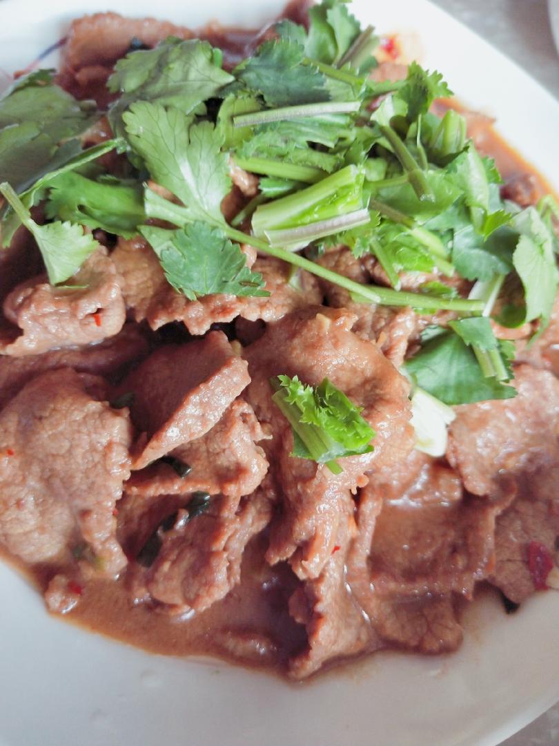 生爆牛肉的做法