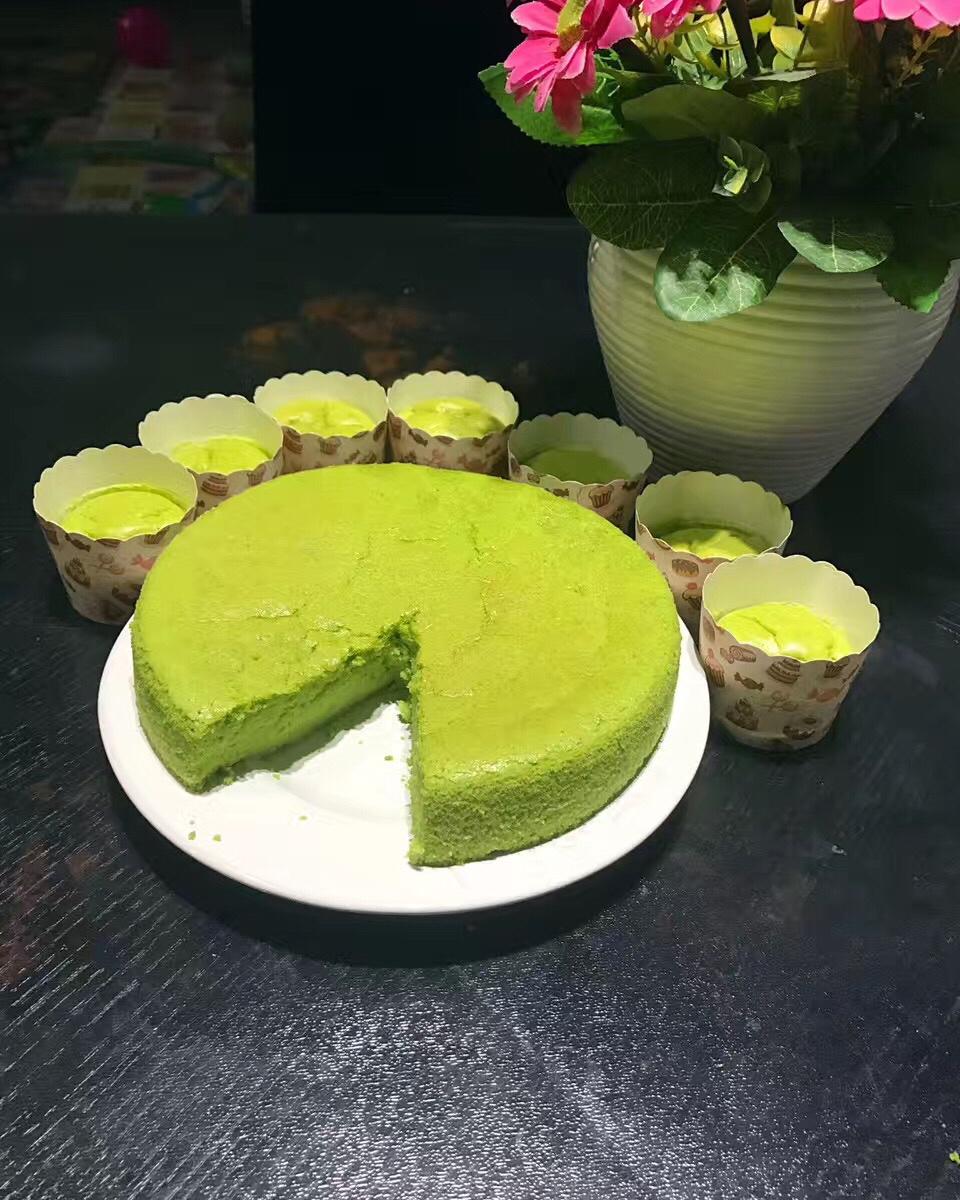 菠菜戚风蛋糕（8寸中空模具）