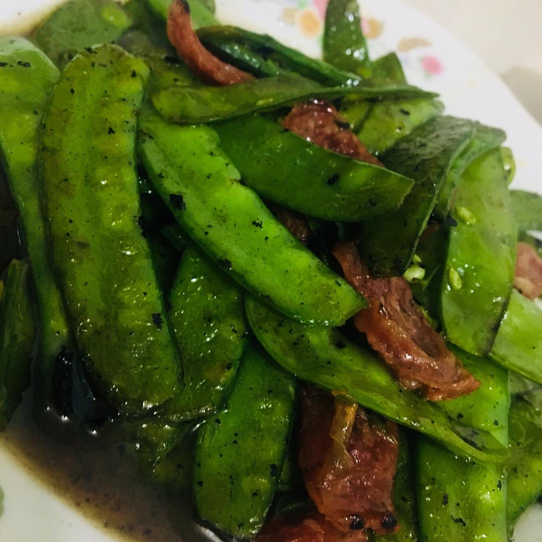 腊肠炒荷兰豆