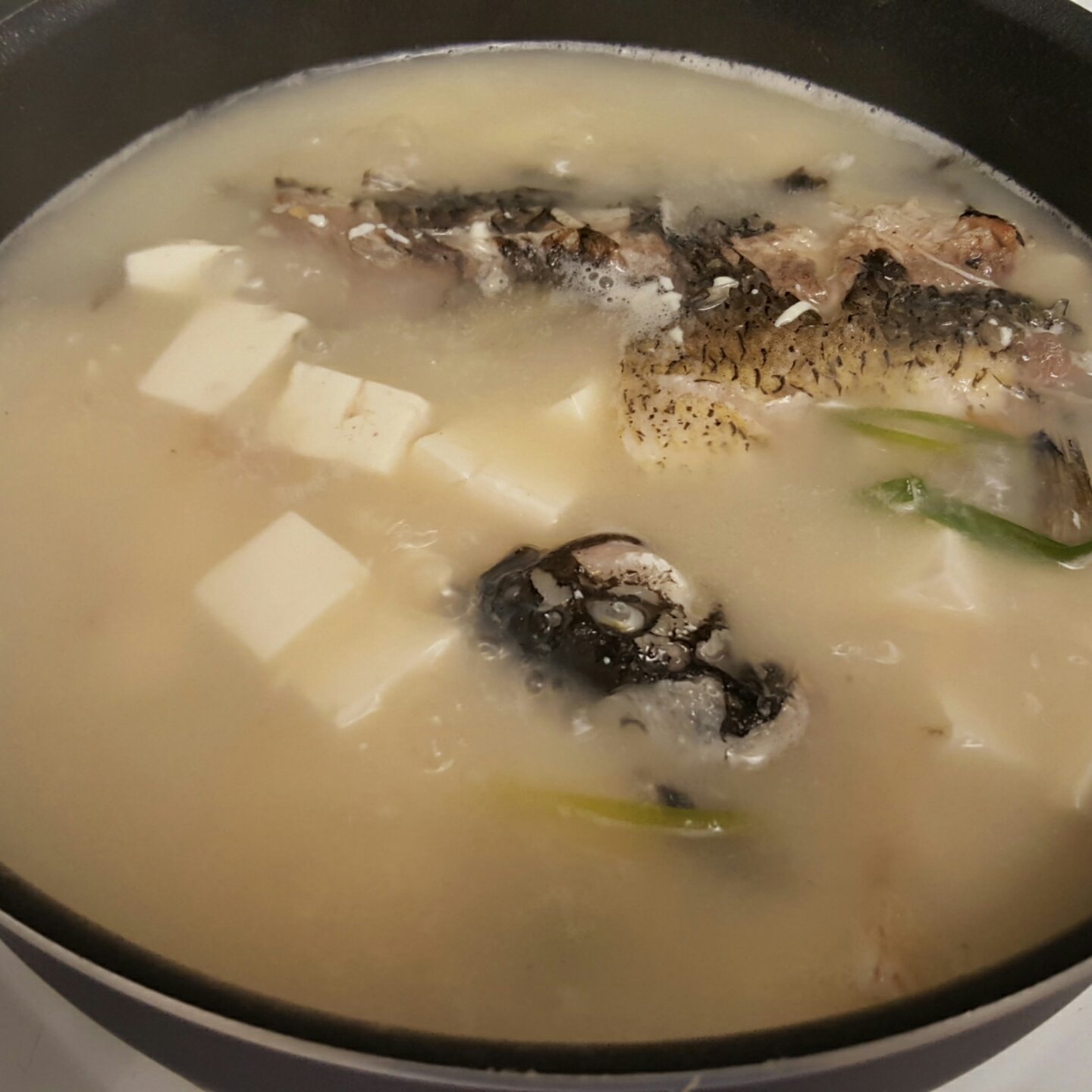 鲫鱼豆腐汤