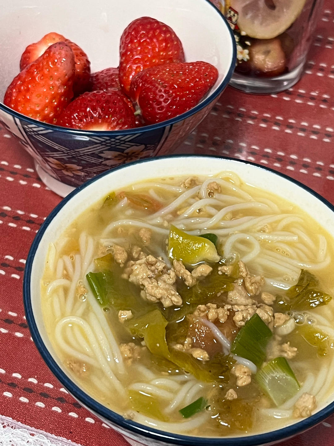 汤都喝光的云南小锅米线