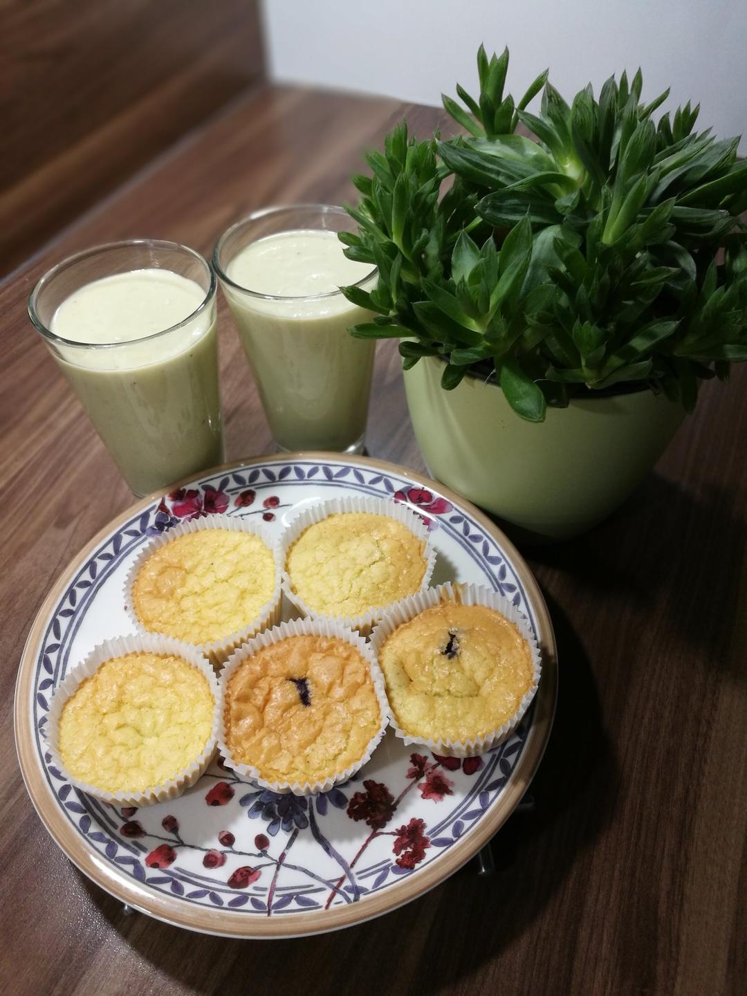 《Tinrry下午茶》教你做杏仁小蛋糕