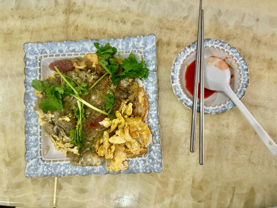 蚝烙黄瓜：香菜、鸭蛋、腊肠