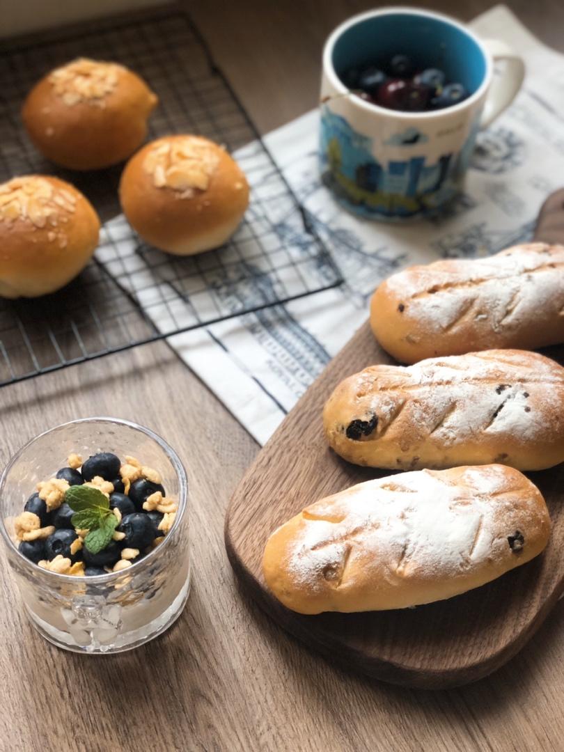 酥琦suki做的蓝莓奶酪面包