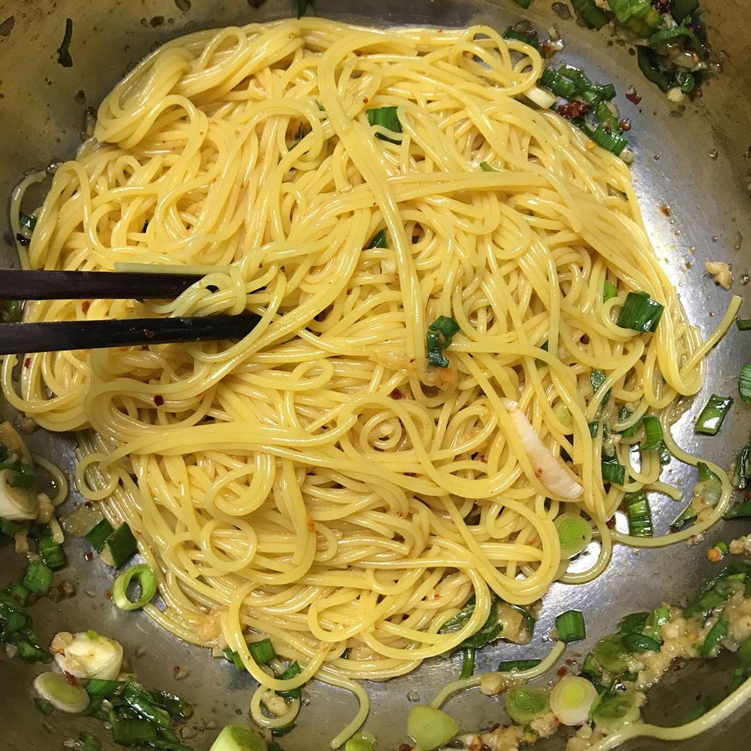 笨手笨脚不会下厨房做的玉米面饸饹