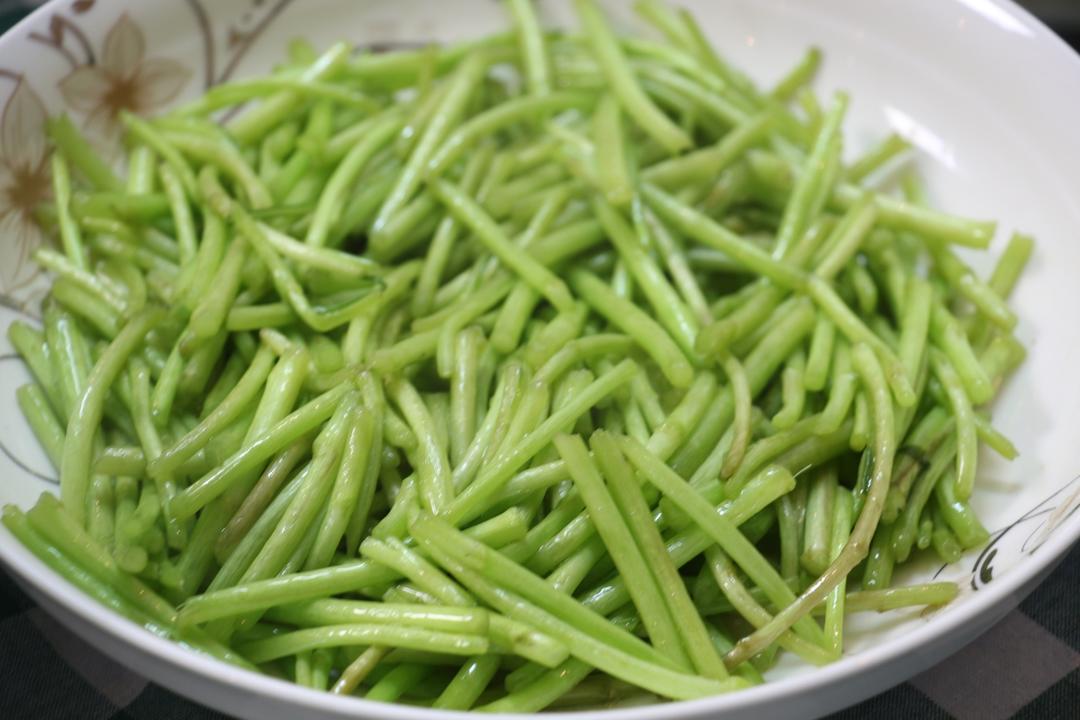 清炒芦蒿
