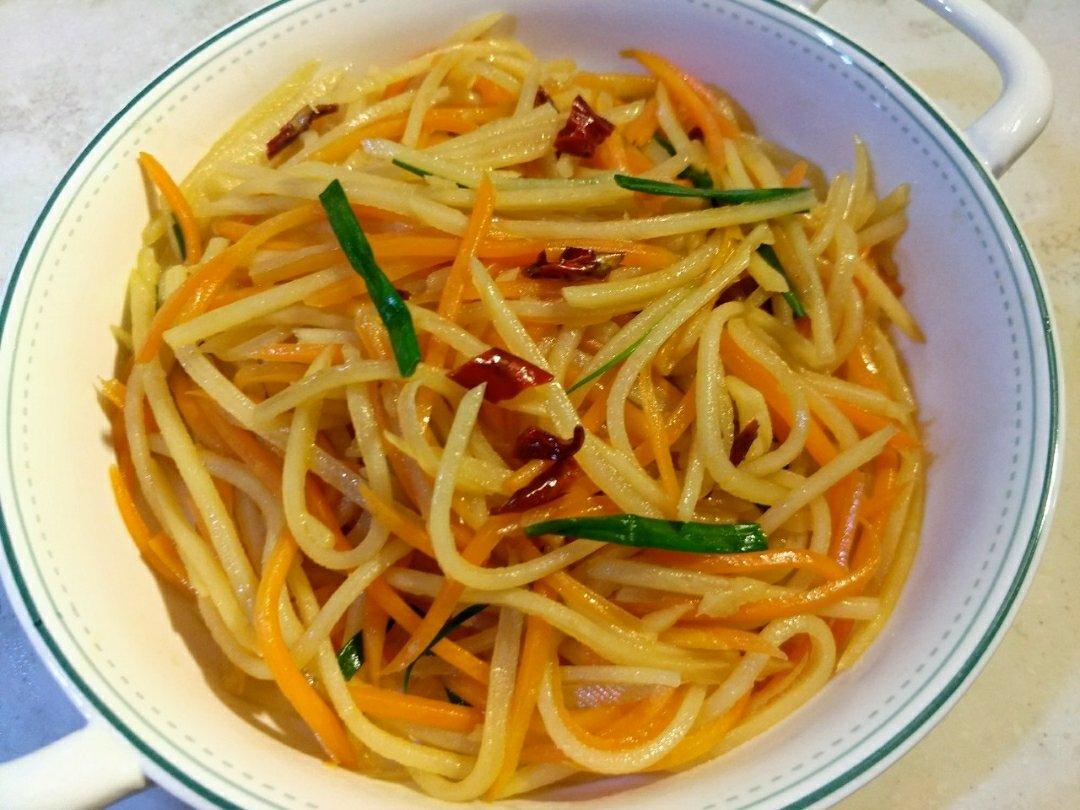 贼好吃的香辣土豆胡萝卜丝