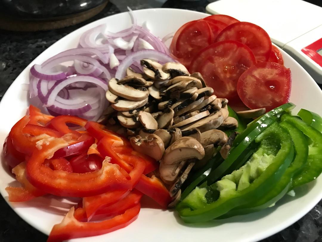 《Tinrry下午茶》教你做意大利薄底披萨