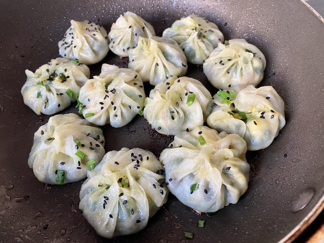 饺子皮版生煎包