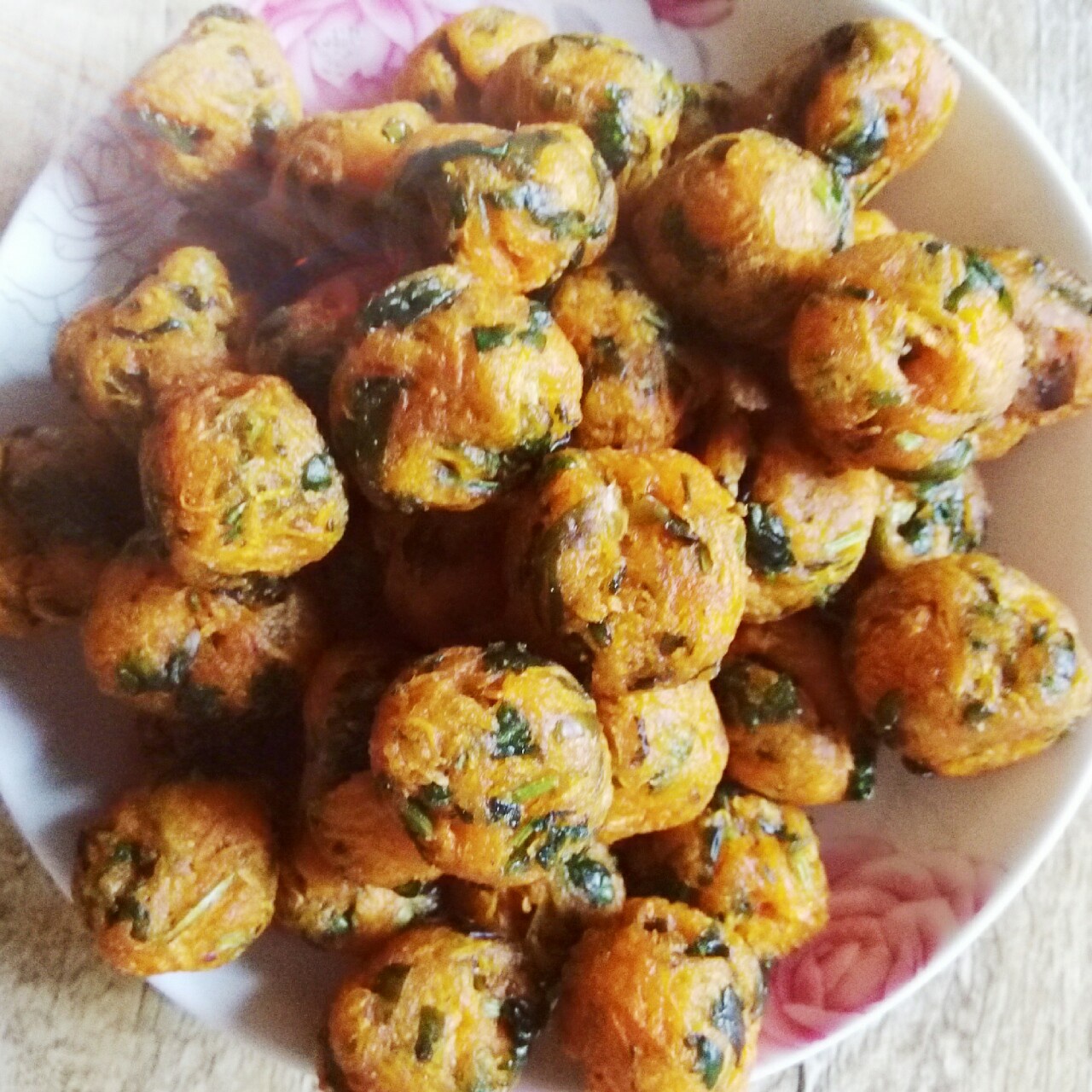 胡萝卜香菜素丸子