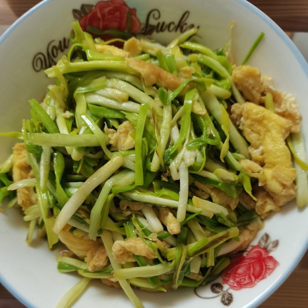 鸡蛋炒蒜苗
