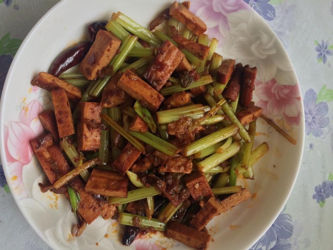 下饭神器---老干妈炒香干