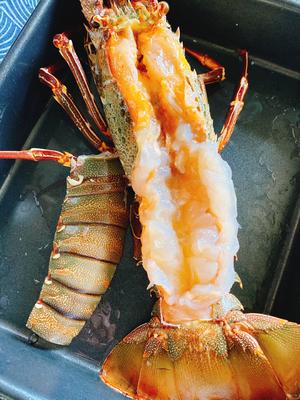 🦞《龙虾、野生青龙料理》🦞芝士白酱焗烤龙虾🧀芝士好好味😋简单好上手的烤箱菜🤙🏻的做法 步骤3
