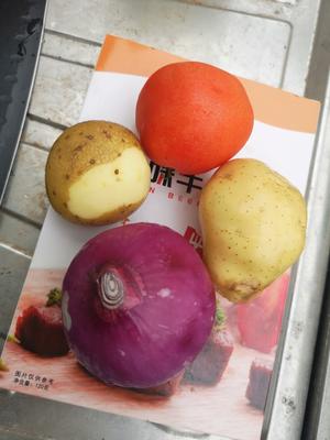 【电饭煲】番茄土豆焖牛肉的做法 步骤1