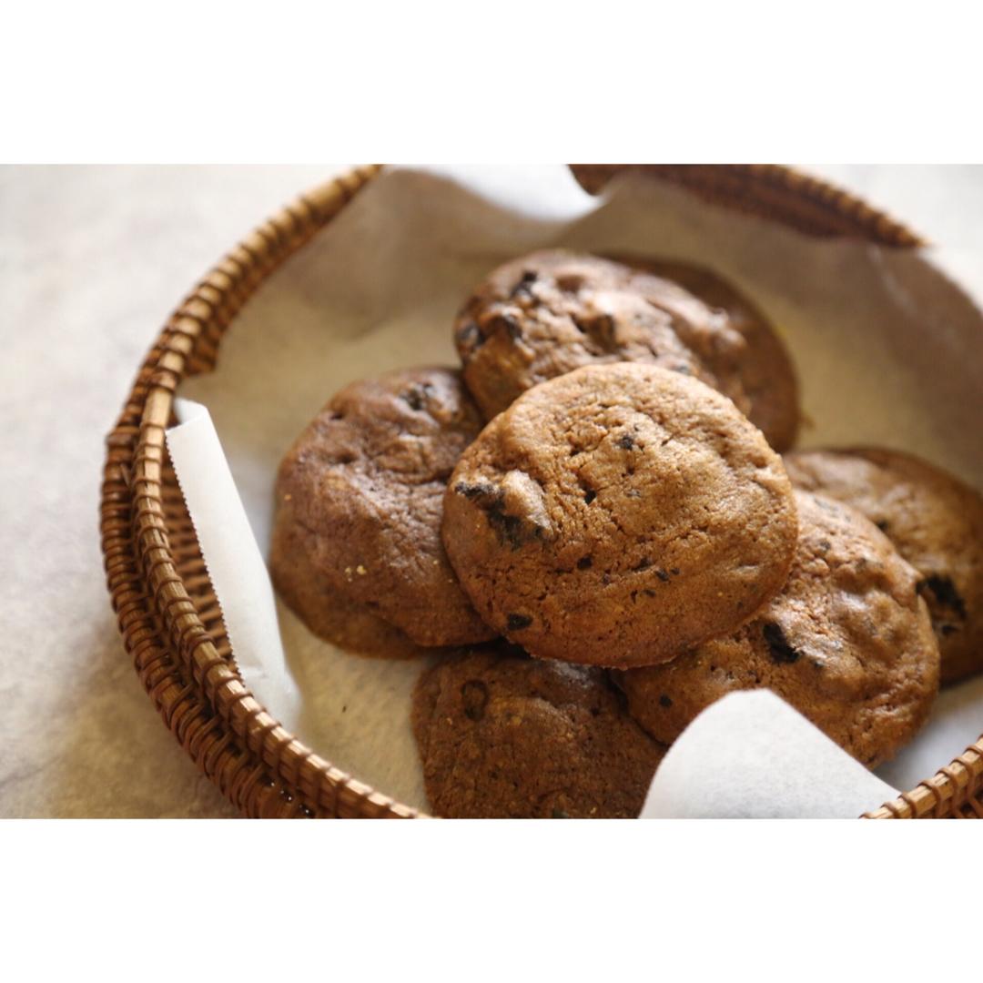 焦糖爆米花花花做的香草海盐巧克力大曲奇—冬天来一块真的超幸福哦