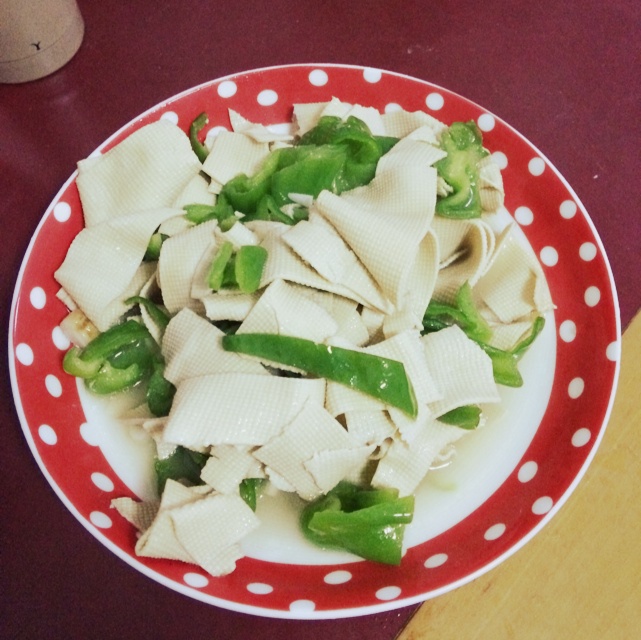 青椒豆腐皮炒肉丝