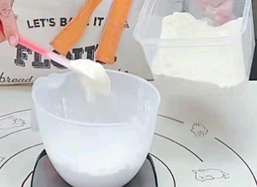 纯奶手撕吐司的做法 步骤1