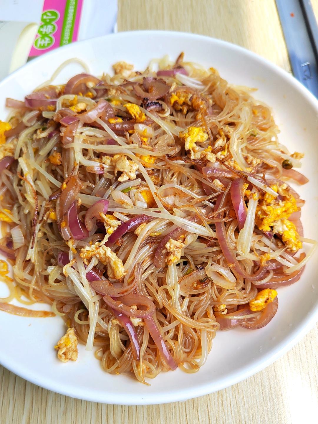鸡蛋炒米粉，正确泡发干米粉，不碎、不坨、不粘锅、口感Q弹