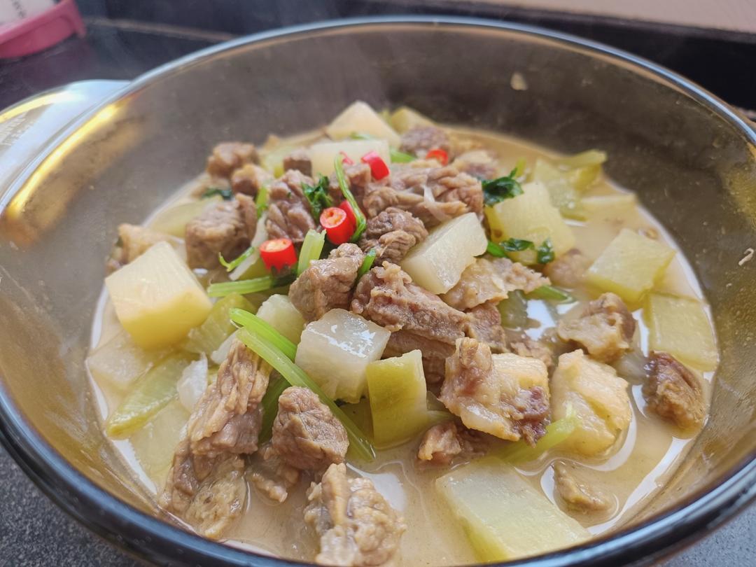羊肉炖白萝卜