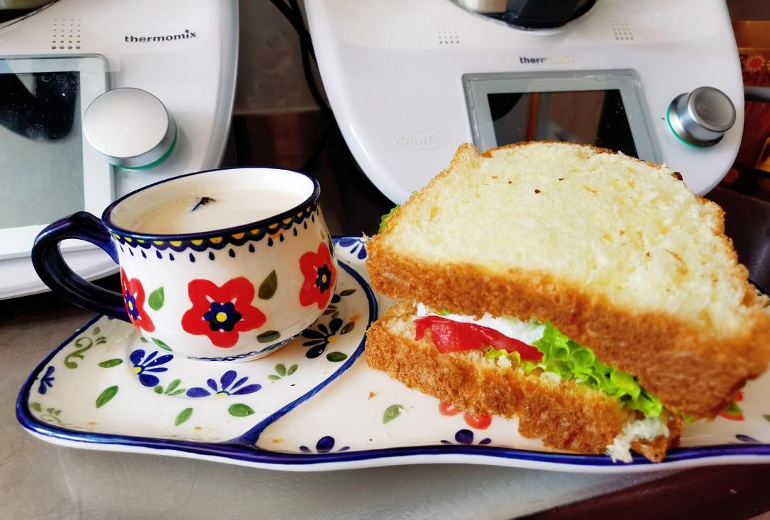 纯奶手撕吐司的做法 步骤1