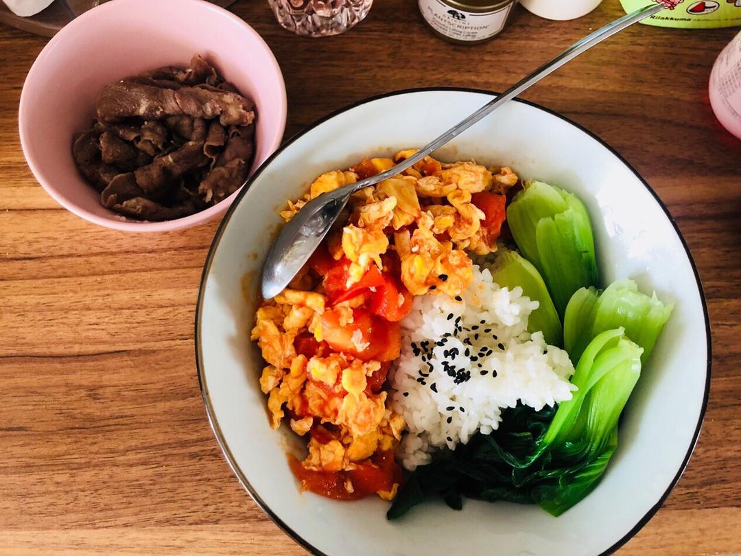 番茄鸡蛋盖浇饭