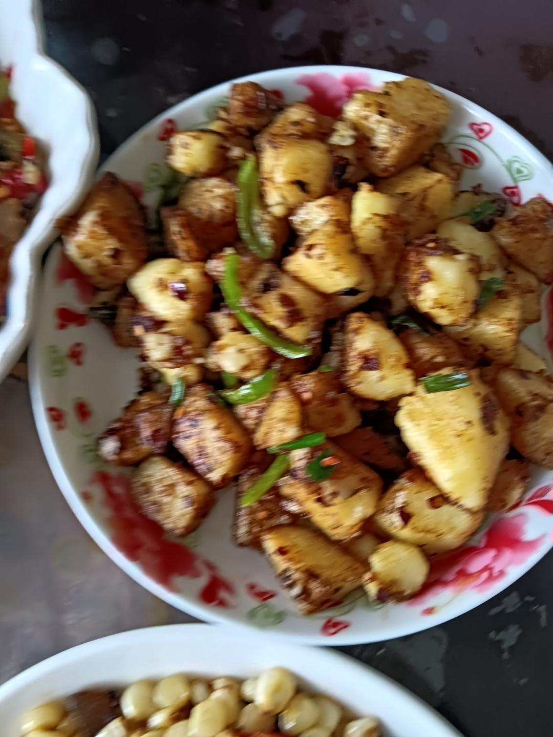 烧烤风味的土豆小香肠