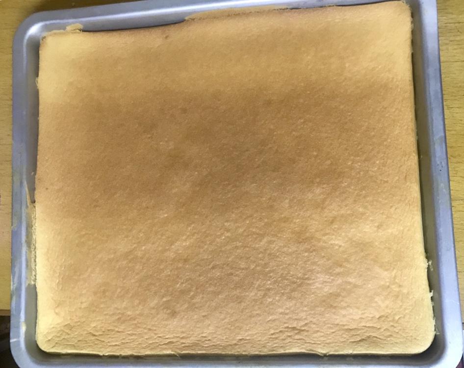 《Tinrry下午茶》教你做基础原味蛋糕卷
