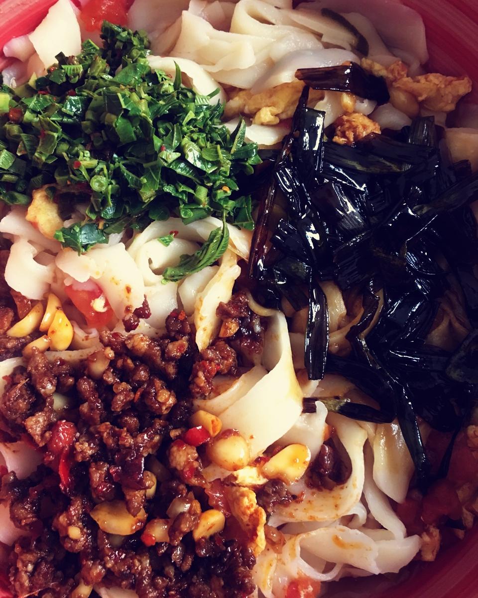 10分钟搞定的一碗葱油拌面