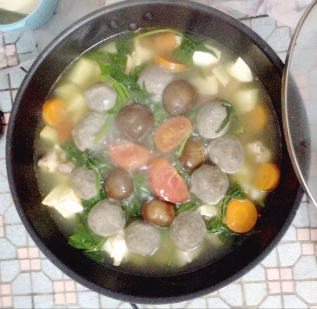 什锦蔬菜豆腐汤
