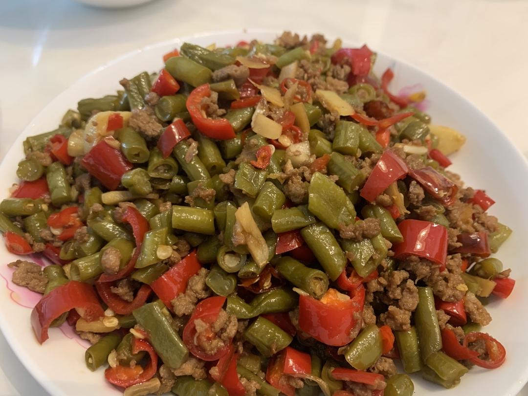 酸豆角炒肉末