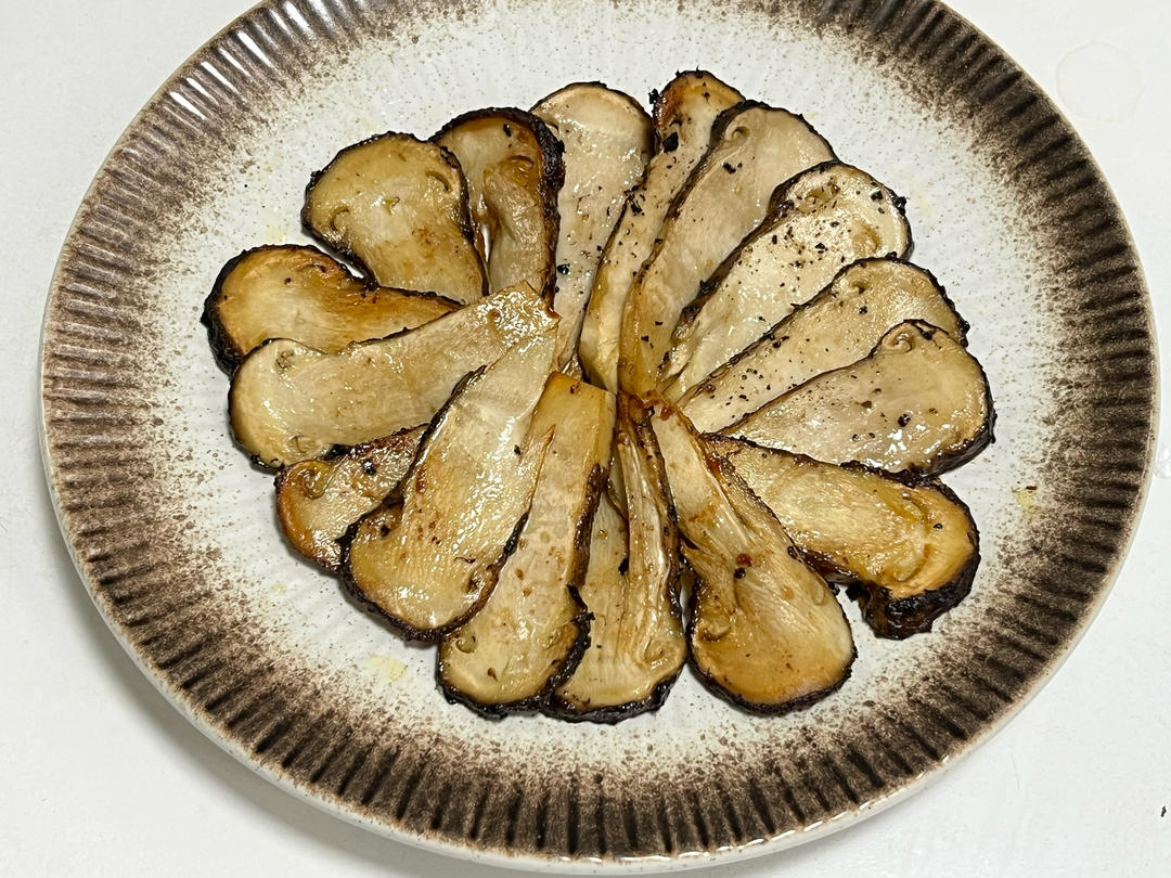 黄油煎松茸