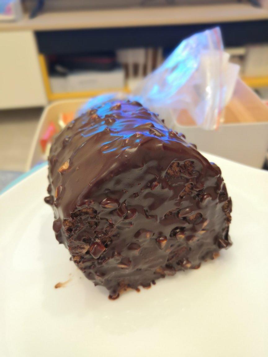 🍫梦龙蛋糕卷. 巧克力脆皮蛋糕卷 by pink-rabbit