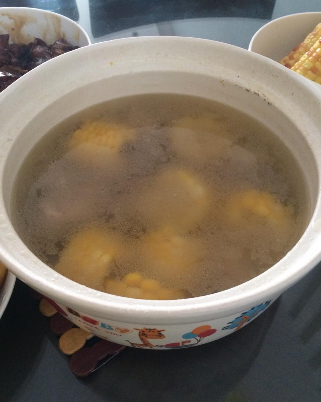 玉米排骨汤