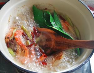 越喝越上瘾的泰式冬阴功汤的做法 步骤8