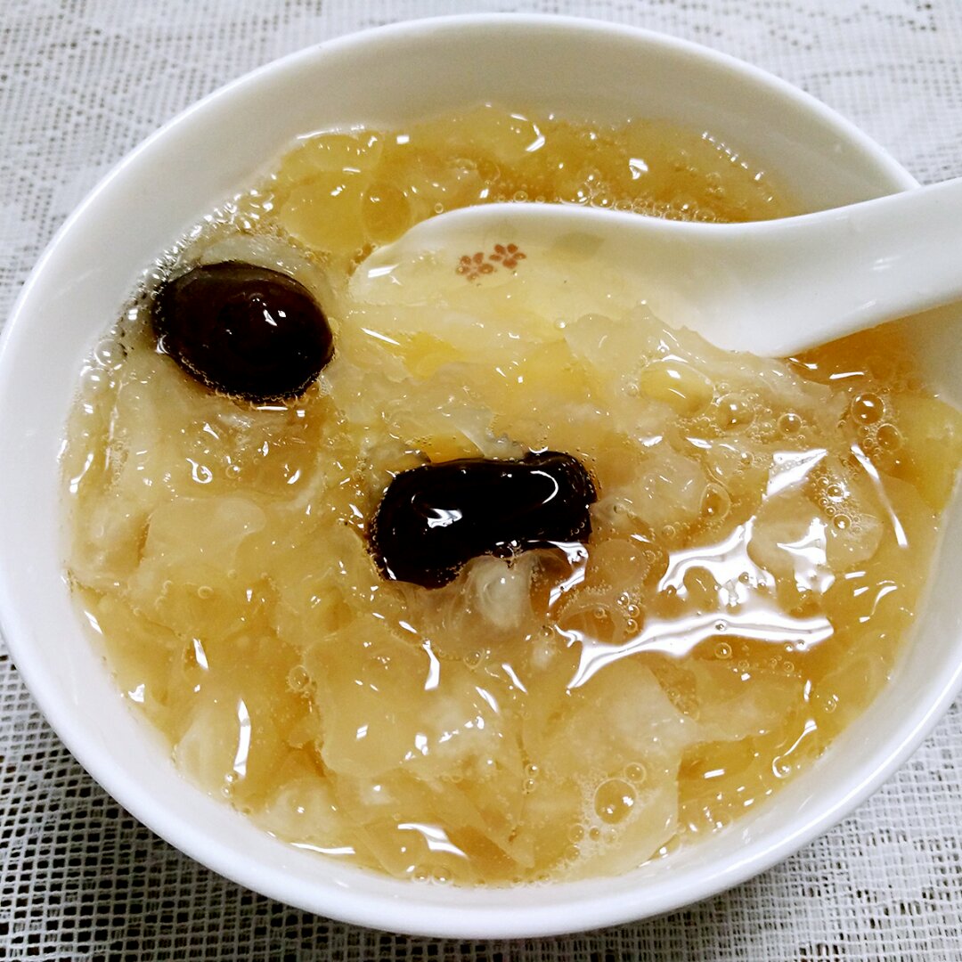 银耳枸杞红枣羹