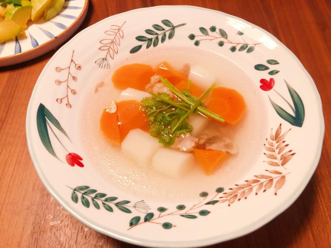 胡萝卜羊肉汤
