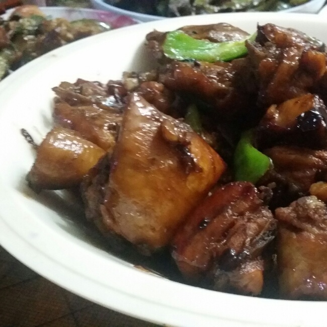 家常红烧鸡块