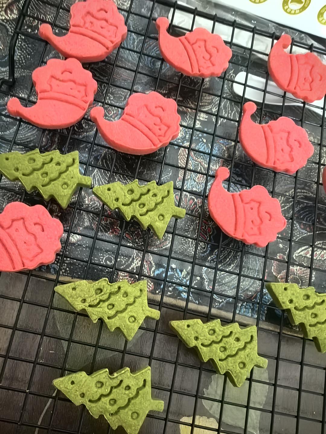 圣诞风印花曲奇饼干教程，附压面平整及脱模小技巧！