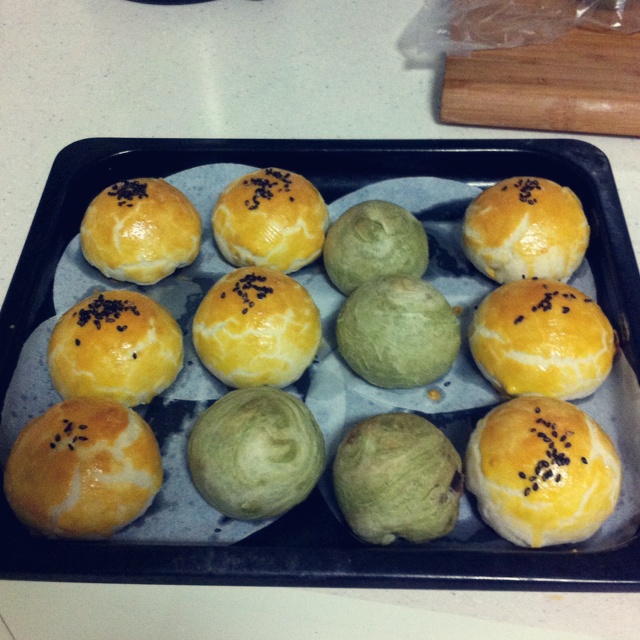 蛋黄酥~紫薯、抹茶、原味~花好月圆，中秋快乐~内附一次做六色蛋黄酥方法~